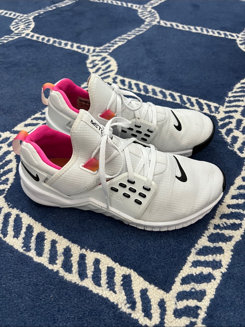 Nike Women’s METCON sz10